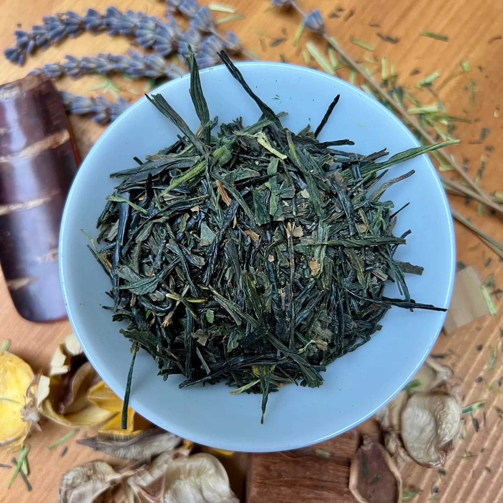 Needle Oolong