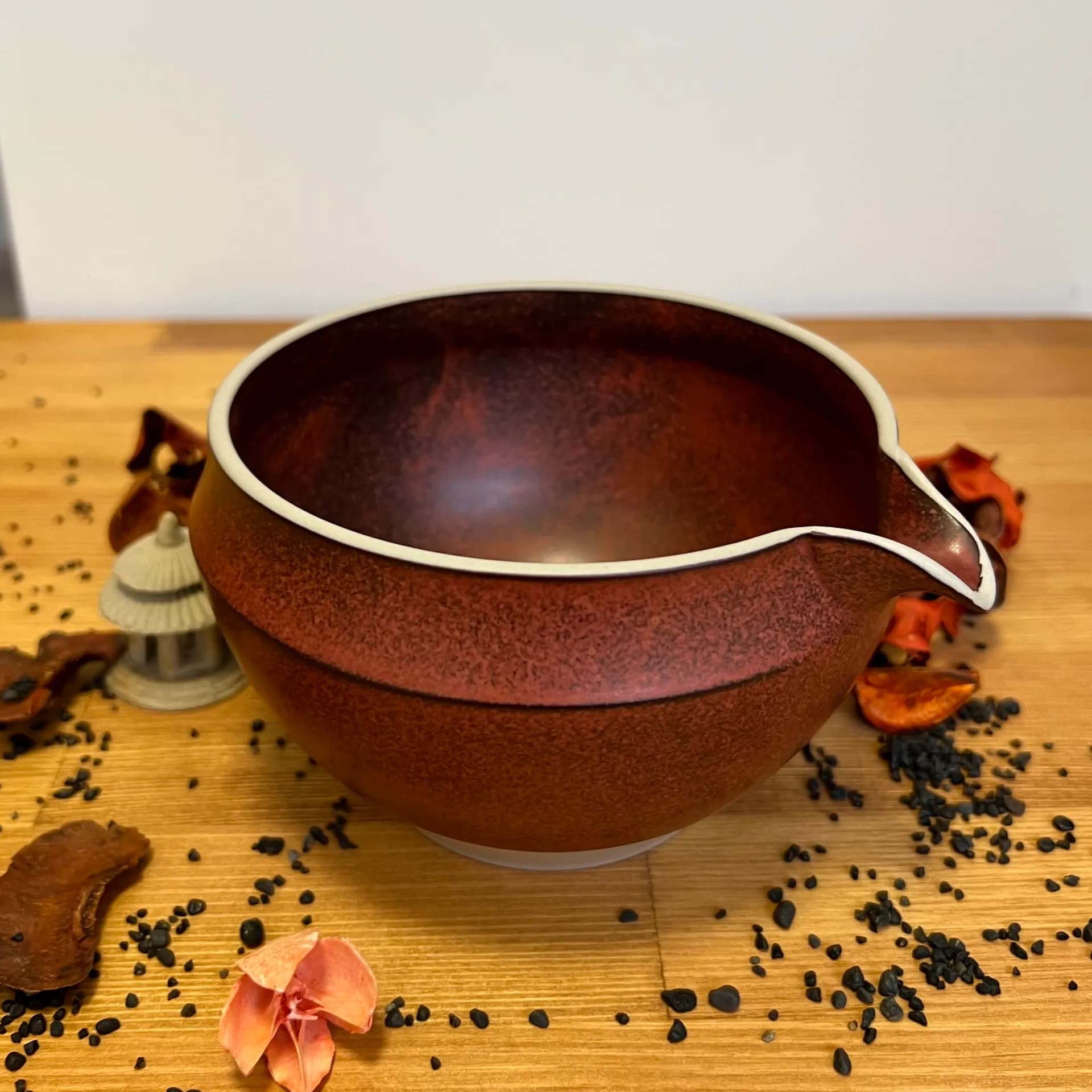 Červený Chawan s nalévátkem